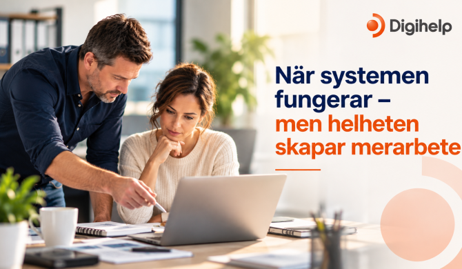 Medarbetare som arbetar med information mellan flera system